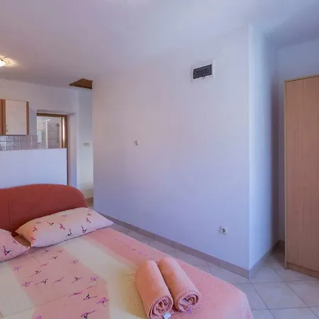 Apartment Mate Komiza