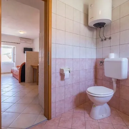 Apartment Mate