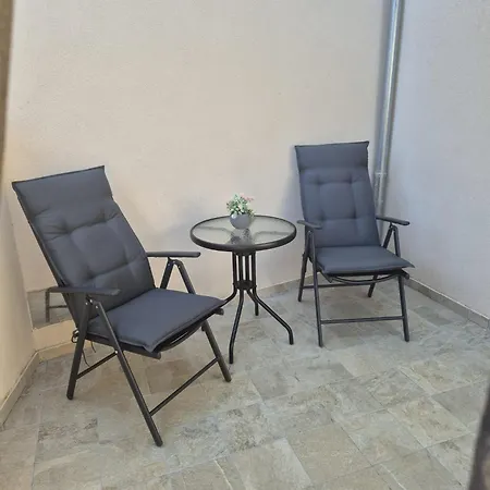Mate Apartman *