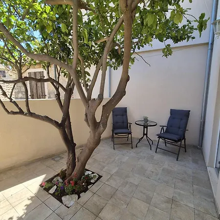 Apartman Mate *